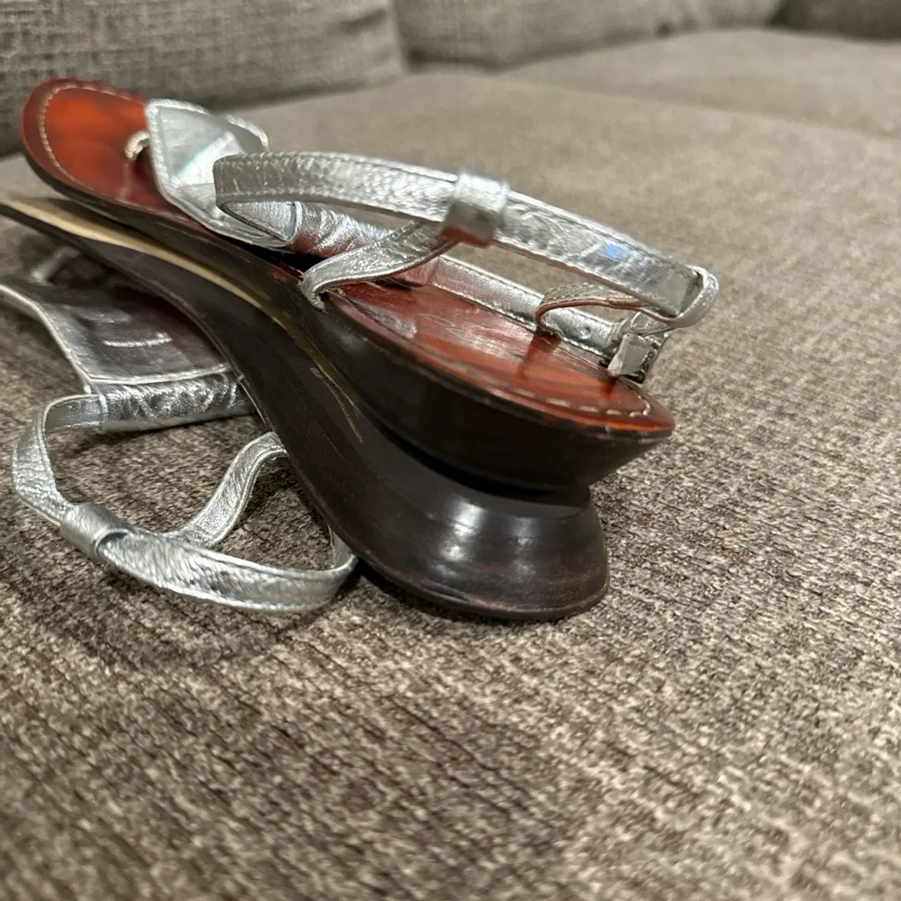 Aldo Metallic Silver Sandals - Picture 3 of 5
